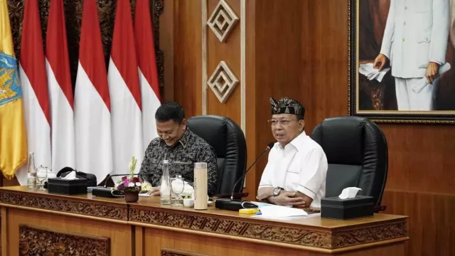 Wayan Koster Minta Pemerintah Pusat Beri Perhatian Infrastruktur Bali - GenPI.co Wayan Koster Minta Pemerintah Pusat Beri Perhatian Infrastruktur Bali - GenPI.co