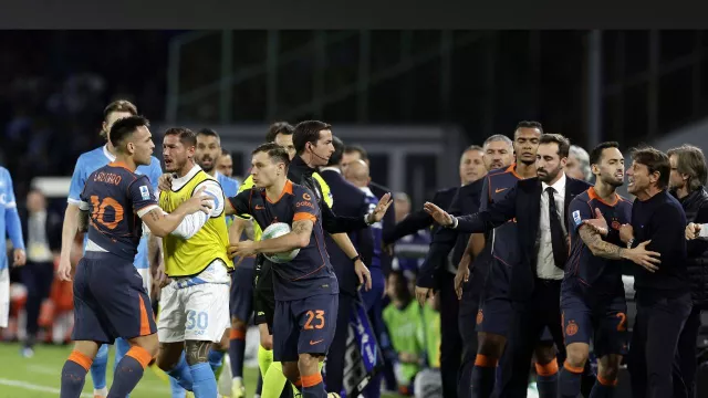 Napoli Bungkam Inter, Conte dan Lautaro Nyaris Adu Fisik di Pinggir Lapangan - GenPI.co