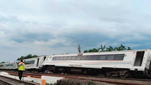 Fraksi PKB DPR RI Soroti Kasus Kereta Anjlok, Kemenhub Diminta Audit - GenPI.co Fraksi PKB DPR RI Soroti Kasus Kereta Anjlok, Kemenhub Diminta Audit - GenPI.co