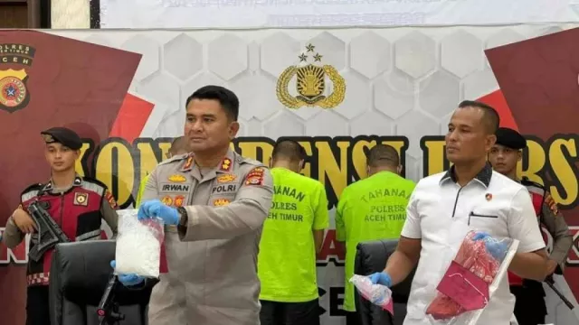 3 Bandar Sabu Diciduk di Aceh Timur, 920 Gram Sabu Disita - GenPI.co 3 Bandar Sabu Diciduk di Aceh Timur, 920 Gram Sabu Disita - GenPI.co