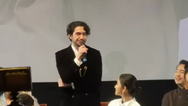 Reza Rahadian Minta Izin Pakai Lagu Nadine Amizah, Persetujuan Tidak Instan - GenPI.co Reza Rahadian Minta Izin Pakai Lagu Nadine Amizah, Persetujuan Tidak Instan - GenPI.co