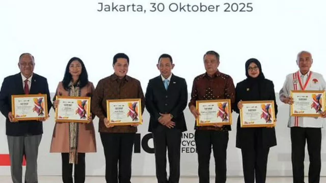 Kapolri Listyo Sigit Bidik Prestasi Balap Sepeda Indonesia di Olimpiade 2028 - GenPI.co Kapolri Listyo Sigit Bidik Prestasi Balap Sepeda Indonesia di Olimpiade 2028 - GenPI.co