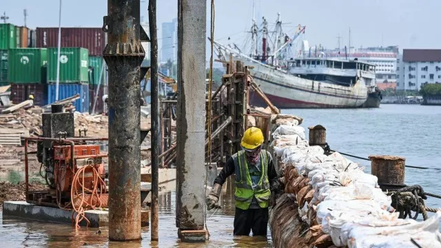 Fenomena Perigee dan Bulan Purnama, BMKG Ingatkan Banjir Rob di Pesisir Jakarta - GenPI.co Fenomena Perigee dan Bulan Purnama, BMKG Ingatkan Banjir Rob di Pesisir Jakarta - GenPI.co