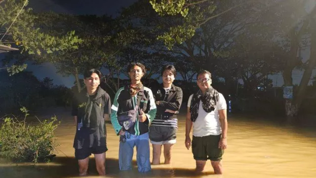 7 Kecamatan di Bekasi Banjir Akibat Luapan Kali Cikarang, 3.548 Warga Terdampak - GenPI.co 7 Kecamatan di Bekasi Banjir Akibat Luapan Kali Cikarang, 3.548 Warga Terdampak - GenPI.co