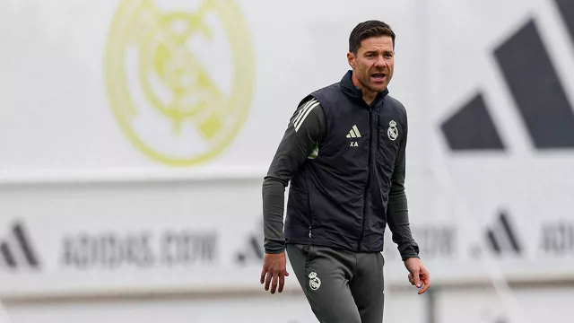 Jelang Liverpool vs Real Madrid, Xabi Alonso Hindari Sorotan 200 Kamera - GenPI.co