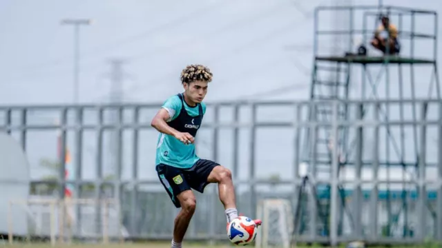 Persik Kediri vs Persebaya Surabaya, Bajul Ijo Kembali Diperkuat Mikael Tata - GenPI.co