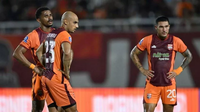 Klasemen Super League 2025/26: Bantai Dewa United, Borneo FC Tak Terkejar - GenPI.co