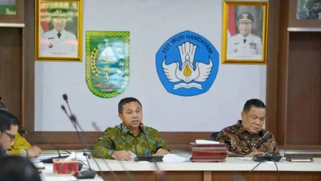 Gubernur Riau Jadi Tersangka, Wagub SF Hariyanto Resmi Jalankan Tugas Gubernur - GenPI.co