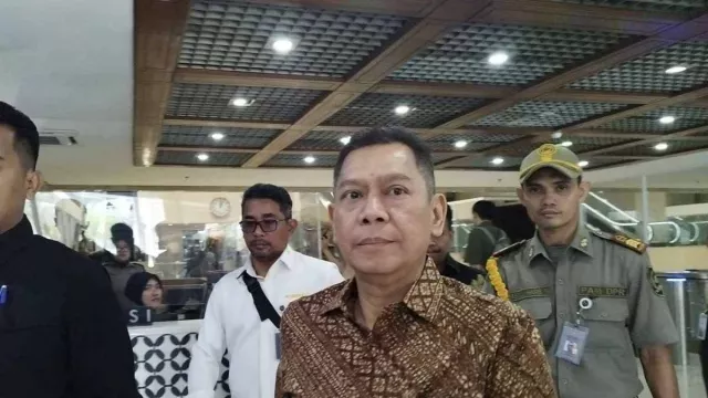 Golkar Tindaklanjuti Putusan MKD, Status Adies Kadir di DPR RI Akan Diaktifkan - GenPI.co
