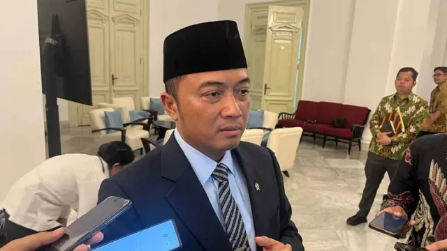 Prasetyo Hadi Ungkap Prabowo Subianto Umumkan 10 Pahlawan, Termasuk Soeharto - GenPI.co