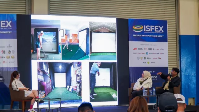 BenQ dan Golf Gear Technology Ciptakan Golf Simulator Realistis di ISFEX 2025 - GenPI.co