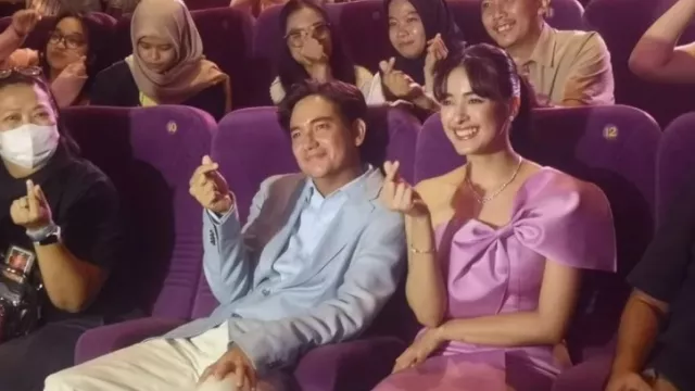 Adipati Dolken Adegan Mesra dengan Mawar De Jongh, Istrinya Sudah Tahu - GenPI.co
