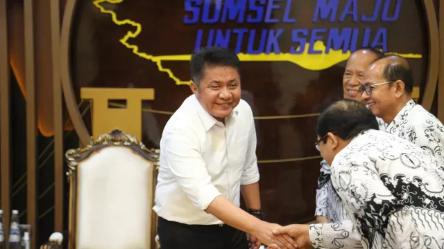 Jadi Pembina PGRI Sumsel, Gubernur Herman Deru Dorong Guru Kreatif dan Paham Teknologi - GenPI.co