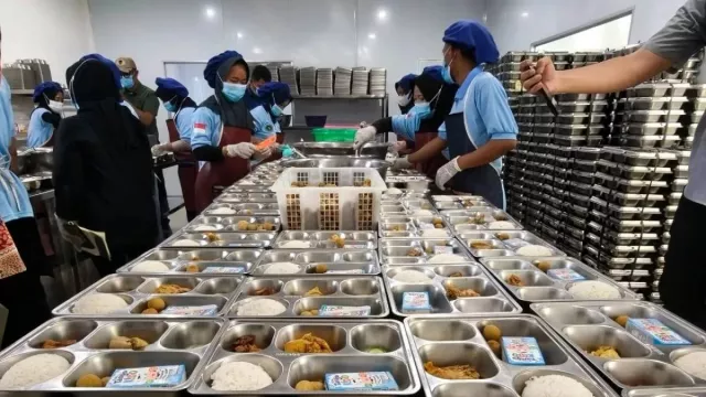 Viral 41 Dapur MBG Milik Putri Pimpinan DPRD Sulsel, BGN Tegaskan Tak Akan Tutup - GenPI.co