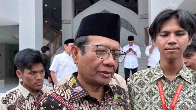 Mahfud MD Minta Putusan MK Larang Polisi Aktif di Jabatan Sipil Langsung Diterapkan - GenPI.co