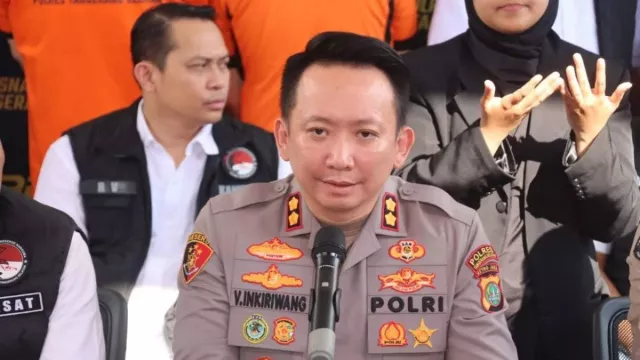 Bawa Senpi Ilegal, Jaksa Gadungan di Pamulang Tipu Korban Rp310 Juta - GenPI.co