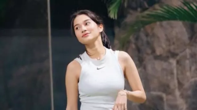 Cerai dari Pratama Arhan, Azizah Salsha Berdiri Sendiri - GenPI.co