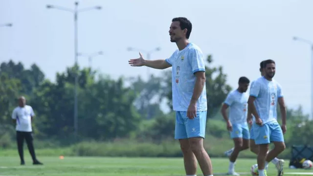 Thom Haye Pastikan Persib Bandung Siap Tempur Lawan Dewa United - GenPI.co