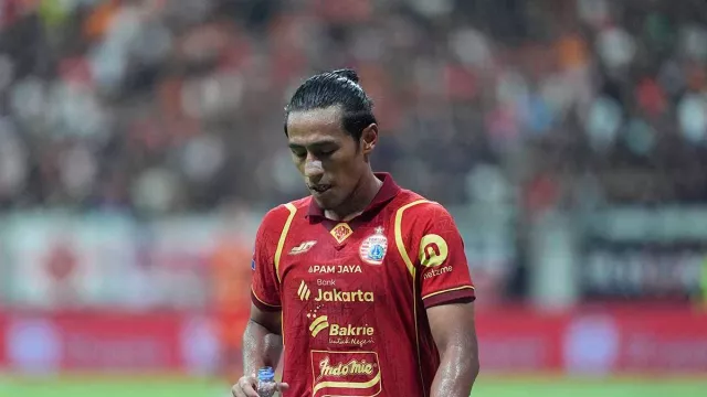 Gelandang Persija Jakarta Hanif Sjahbandi Absen 1 Bulan Seusai Jalani Operasi - GenPI.co