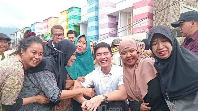 Heboh Kaesang Pangarep ke Pasar di Palu, Diteriaki Hidup Jokowi - GenPI.co