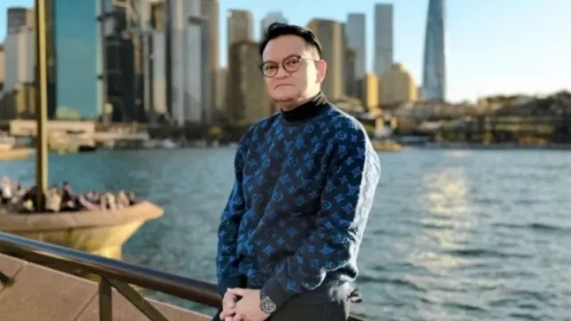 Gandeng Melly Goeslaw, Hedi Yunus Angkat Cinta Tidak Terungkap Lewat Lagu Baru - GenPI.co