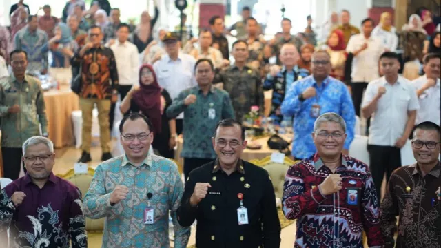  Pemprov Komitmen Dukung Antikorupsi - GenPI.co