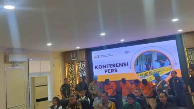 Motif Dendam, Mantan Karyawan Diduga Bakar Rumah Hakim Khamozaro - GenPI.co