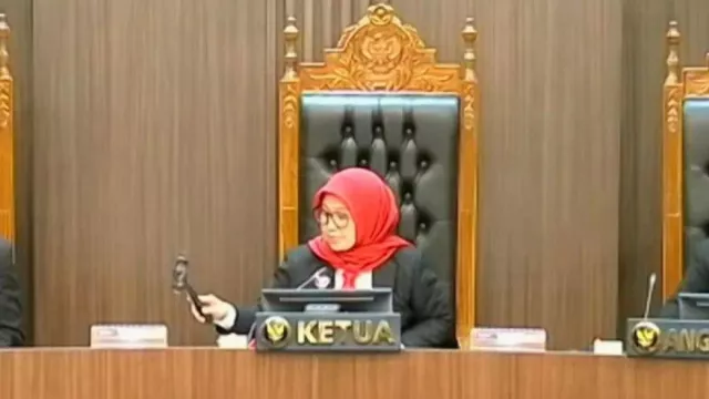 Jalin Hubungan dengan Staf Perempuan, Ketua Bawaslu Yapen Dicopot - GenPI.co