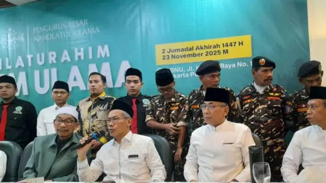 Para Kiai Tegas, Tak Ada Pemakzulan Gus Yahya dari PBNU - GenPI.co