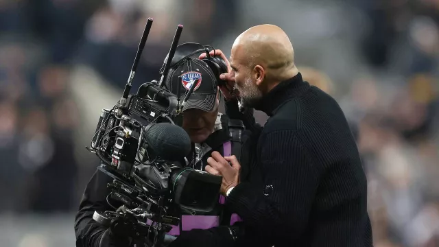 Ngamuk ke Kamerawan, Guardiola Malu dan Minta Maaf - GenPI.co