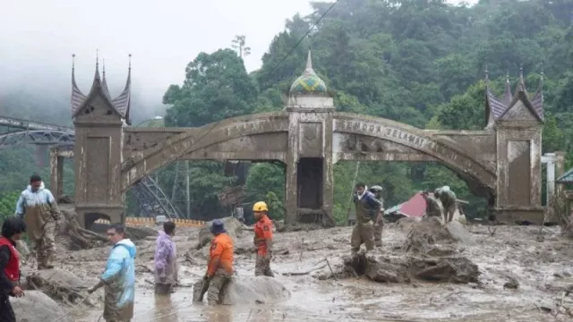  7 Warga Tewas, Pencarian Dilanjutkan - GenPI.co