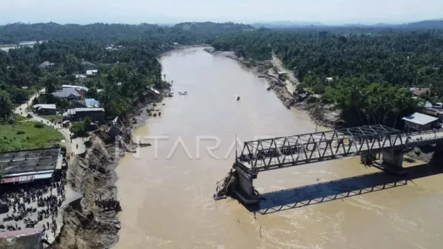 14 Jembatan dan 12 Jalan Nasional di Aceh Putus Diterjang Banjir dan Longsor - GenPI.co