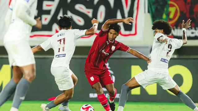 Persis Solo Tertahan di Dasar Klasemen Seusai Dibungkam PSM - GenPI.co