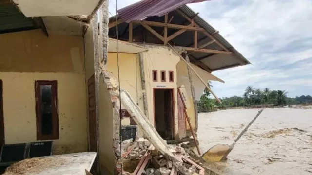 32 SD Aceh Barat Terendam Banjir, Aktivitas Belajar Libur dan Ujian Diundur - GenPI.co