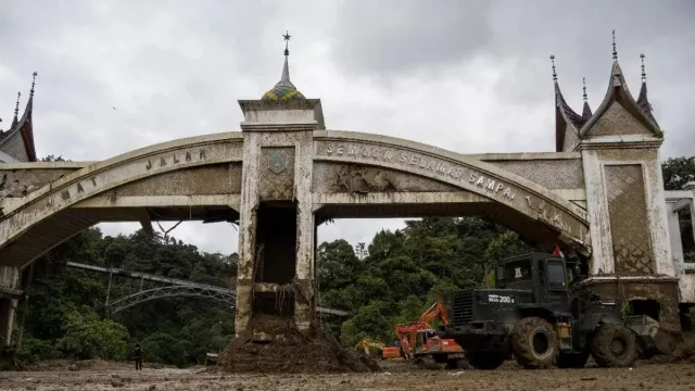 16 Jalur Provinsi di Sumbar Rusak Berat, Jalan Amblas hingga Longsor - GenPI.co
