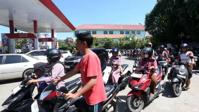 90% SPBU di Sumatra Kembali Beroperasi, Gunakan Hercules untuk Pasok BBM - GenPI.co