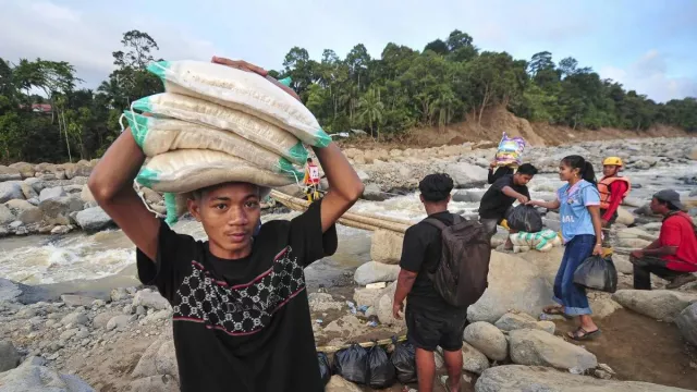 Jalan Tarutung–Sibolga Mulai Terbuka, Pembukaan Jalur Darat Dikebut - GenPI.co