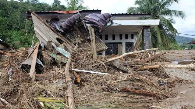 Korban Bencana di Sumatra Akan Dapat Hunian Sementara dan Tetap - GenPI.co