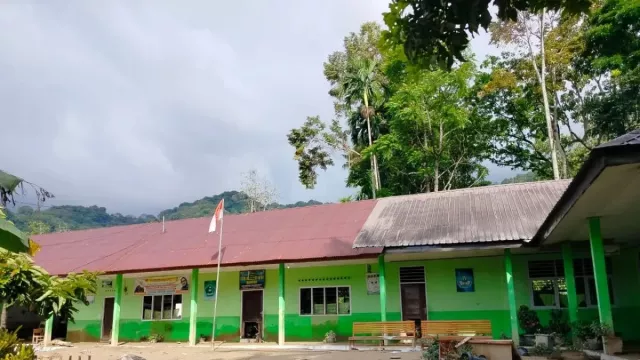 Terdampak Bencana, 93 Sekolah di Agam Libur hingga 22 Desember - GenPI.co