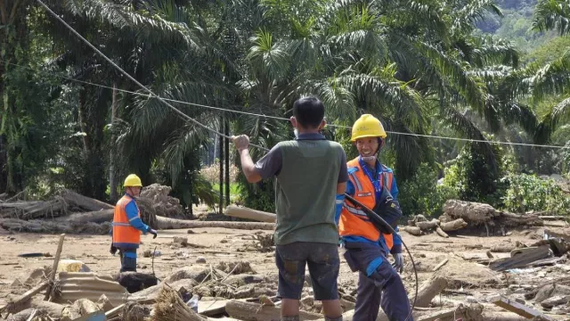 Listrik Sumbar Normal Total, Apresiasi Mengalir untuk Kerja Cepat PLN - GenPI.co