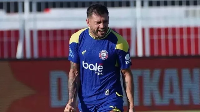 Winger Arema FC Ian Puleio Termotivasi Tingkatkan Performa Singo Edan - GenPI.co