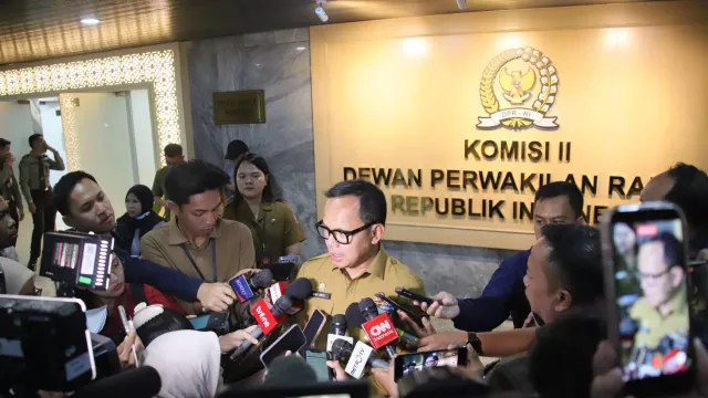 Wamendagri Bima Arya Ingatkan Kepala Daerah Tidak Tinggalkan Wilayah Saat Kondis Darurat - GenPI.co