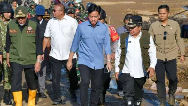 Dapat Kritik Anggota DPR RI, Ferry Irwandi Diapresiasi Gibran Rakabuming Raka - GenPI.co