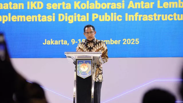 Kejar Target Perekaman Penduduk 100 Persen, Mendagri Minta Ditjen Dukcapil Lebih Agresif - GenPI.co