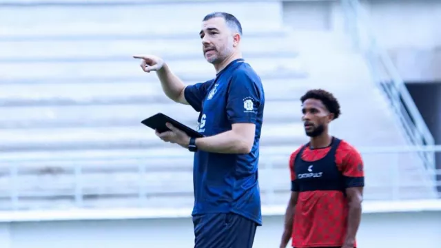 Marcos Reina Pede Persik Kediri Bisa Tampil Lebih Baik di Super League - GenPI.co