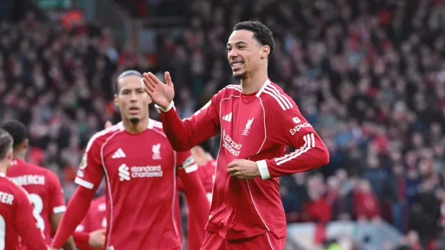 Liverpool Bungkam Brighton, Ekitike Cetak Rekor di Liga Primer Inggris 2025/26 - GenPI.co