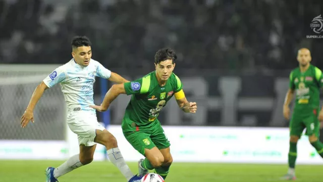 Uston Nawawi Kuatkan Mental Persebaya Surabaya Jelang Lawan Borneo FC - GenPI.co