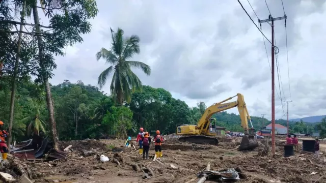 72 Korban Bencana di Agam Masih dalam Pencarian - GenPI.co