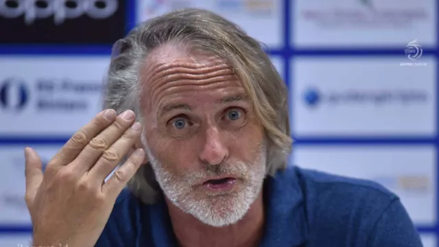 Jan Olde Riekerink Belum Puas Meski Dewa United Kandaskan Persis Solo - GenPI.co