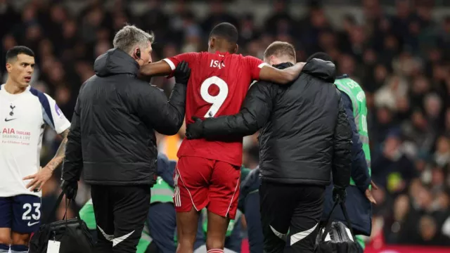 Liverpool Menang di Kandang Tottenham, Isak Jadi Korban - GenPI.co